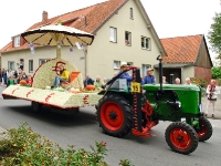 2011 grosse Festwagen