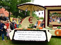 2011 grosse Festwagen