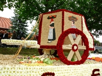 2011 grosse Festwagen