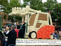 2011 grosse Festwagen