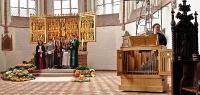 altar_9188821_stitch