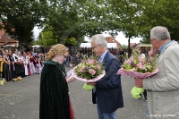 Wurzelkönigin und Gäste