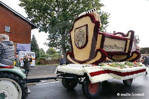 Festwagen Platz 1