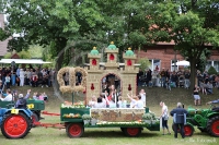 Festwagen Platz 2 - Wurzelkönigin