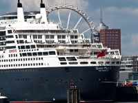 queen_mary_2_P5043906