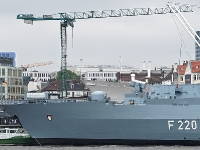 Fregatte Hamburg F 220