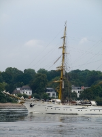 Gorch Fock - Auslaufen aus Hamburg