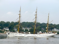 Gorch Fock - Auslaufen aus Hamburg