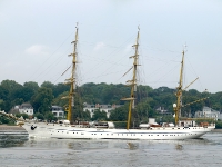 Gorch Fock - Auslaufen aus Hamburg