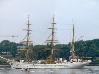 Gorch Fock - Auslaufen aus Hamburg